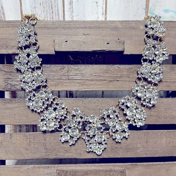 Perry street rocksbox crystal cz clusters chunky chain necklace - Picture 3 of 5